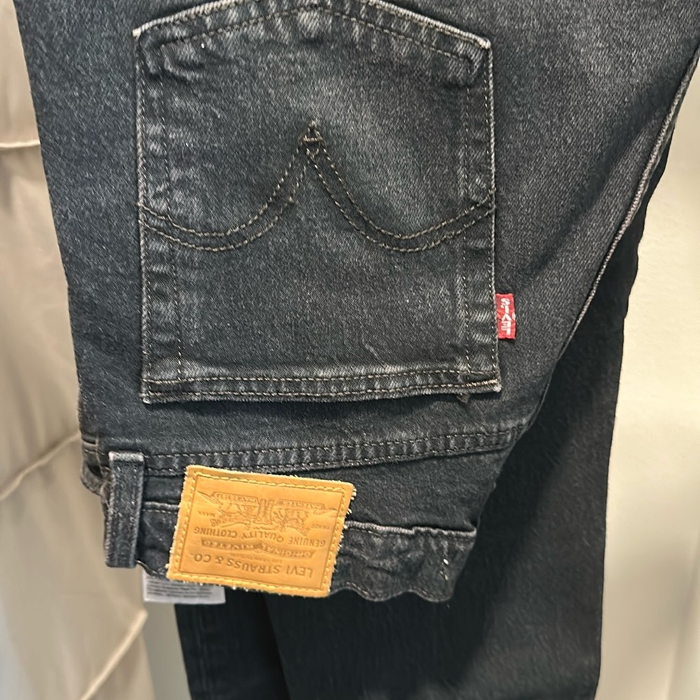 Levi’s straight leg wedgie black jeans.
